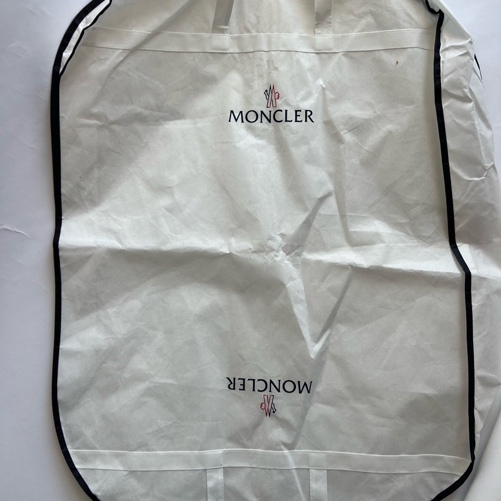 Moncler White and Black Logo Garment Bag with Red Accent - Picture 4 of 6